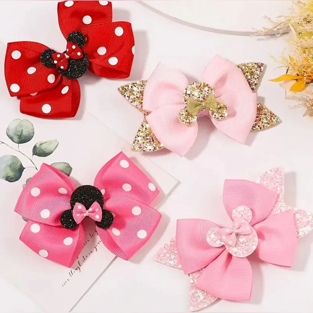 NIB Minnie 4pc Hair Clip Set